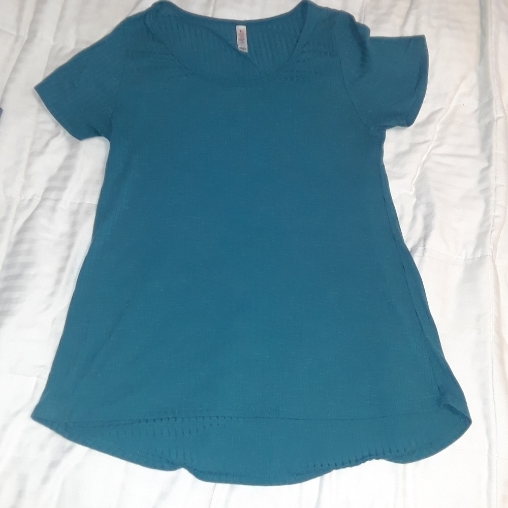 𝅺lularoe simply comfortable shirt size Medium